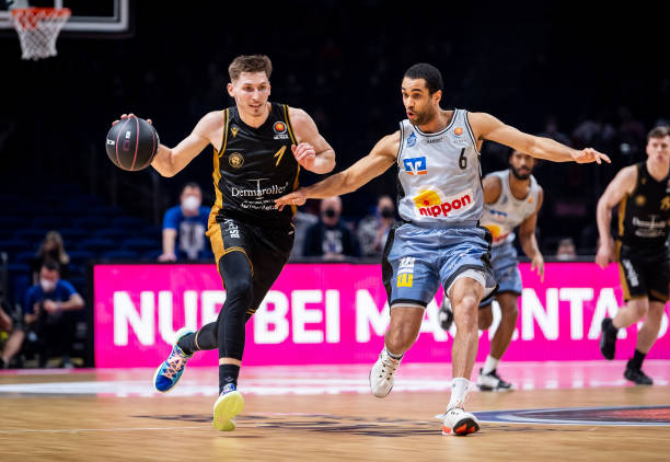 颠球技术 颠球技术